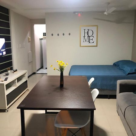 Flat Aju - Um jeitinho especial de se hospedar em Aracaju. Uma verdadeira suíte master todo mobiliado no capricho só para você. Exterior foto